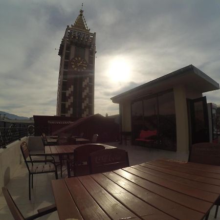 Piazza Batumi Guesthouse Екстер'єр фото