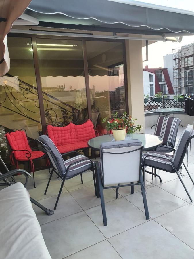 Piazza Batumi Guesthouse Екстер'єр фото
