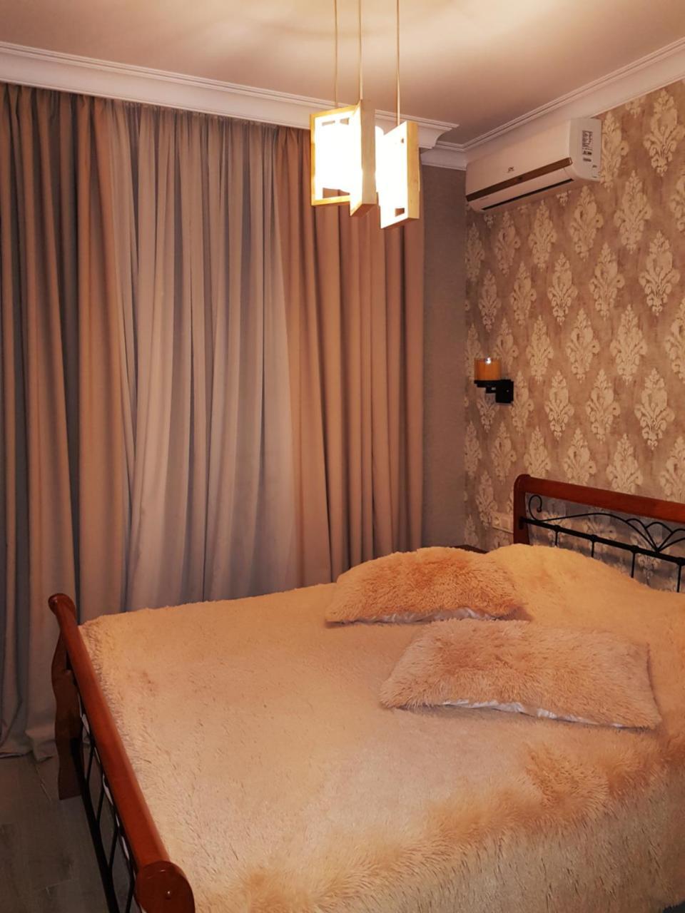 Piazza Batumi Guesthouse Екстер'єр фото