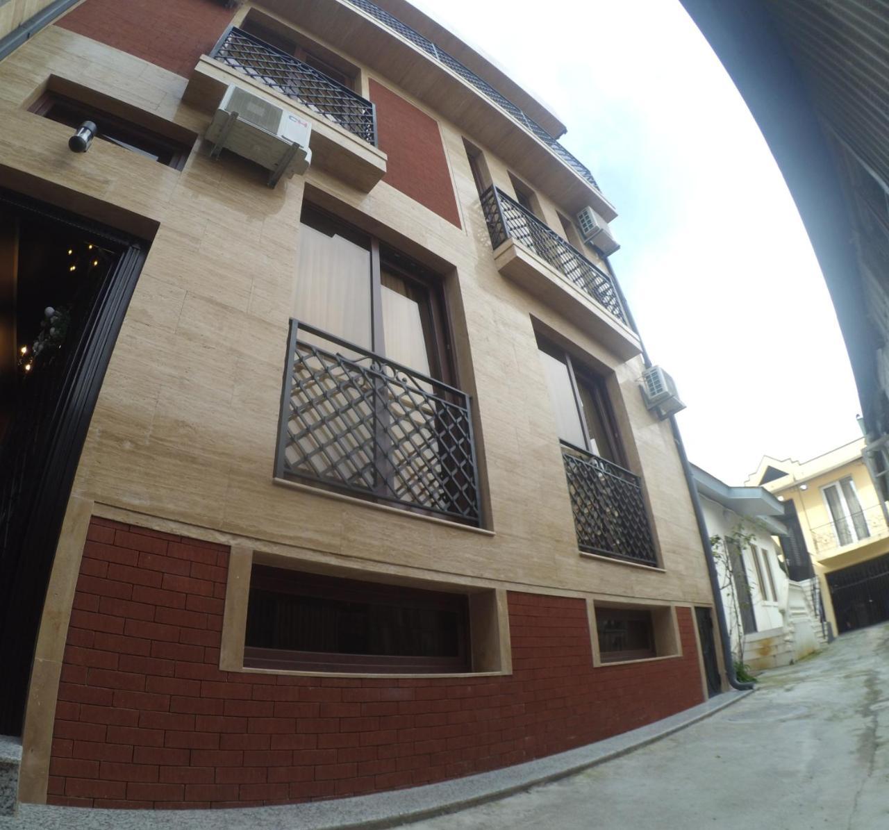 Piazza Batumi Guesthouse Екстер'єр фото