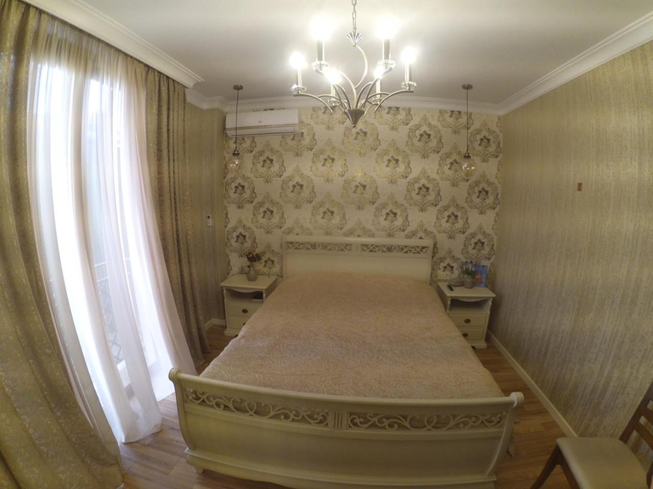 Piazza Batumi Guesthouse Екстер'єр фото