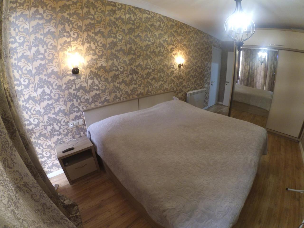Piazza Batumi Guesthouse Екстер'єр фото