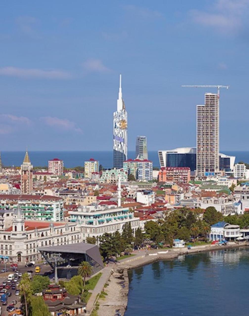 Piazza Batumi Guesthouse Екстер'єр фото
