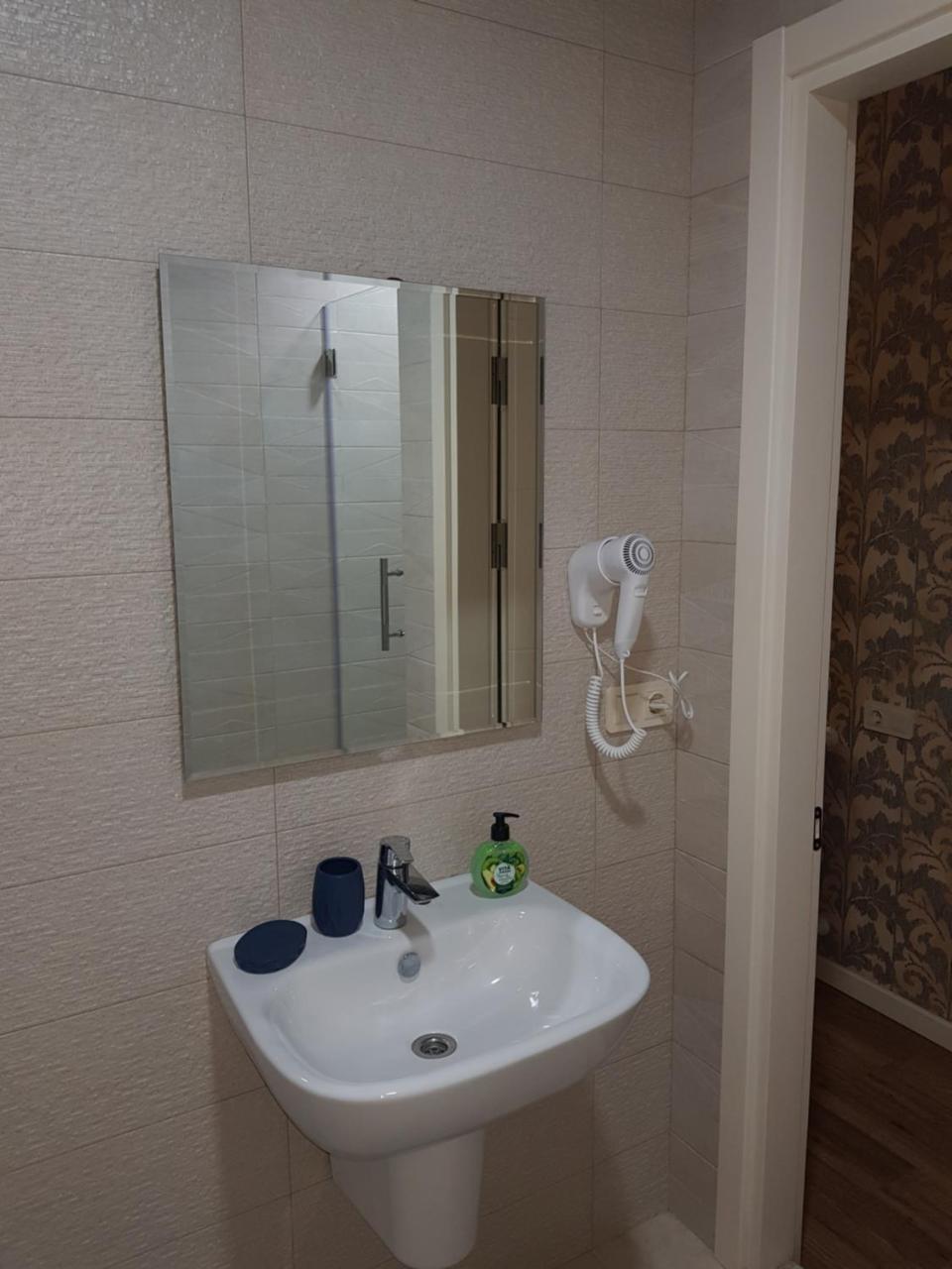 Piazza Batumi Guesthouse Екстер'єр фото