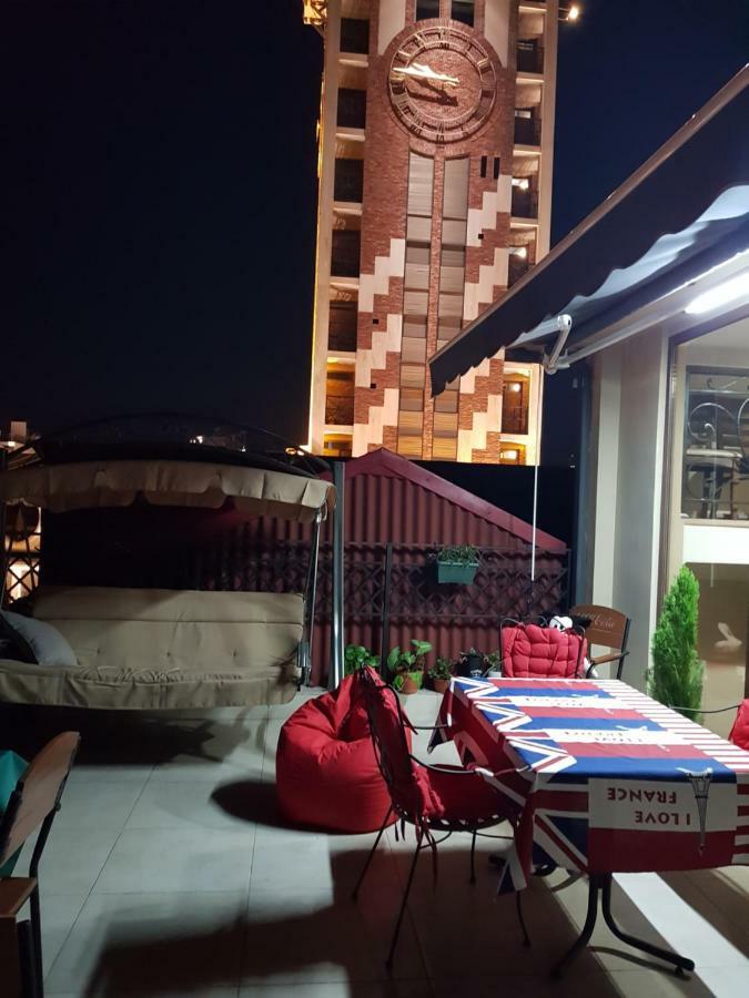 Piazza Batumi Guesthouse Екстер'єр фото