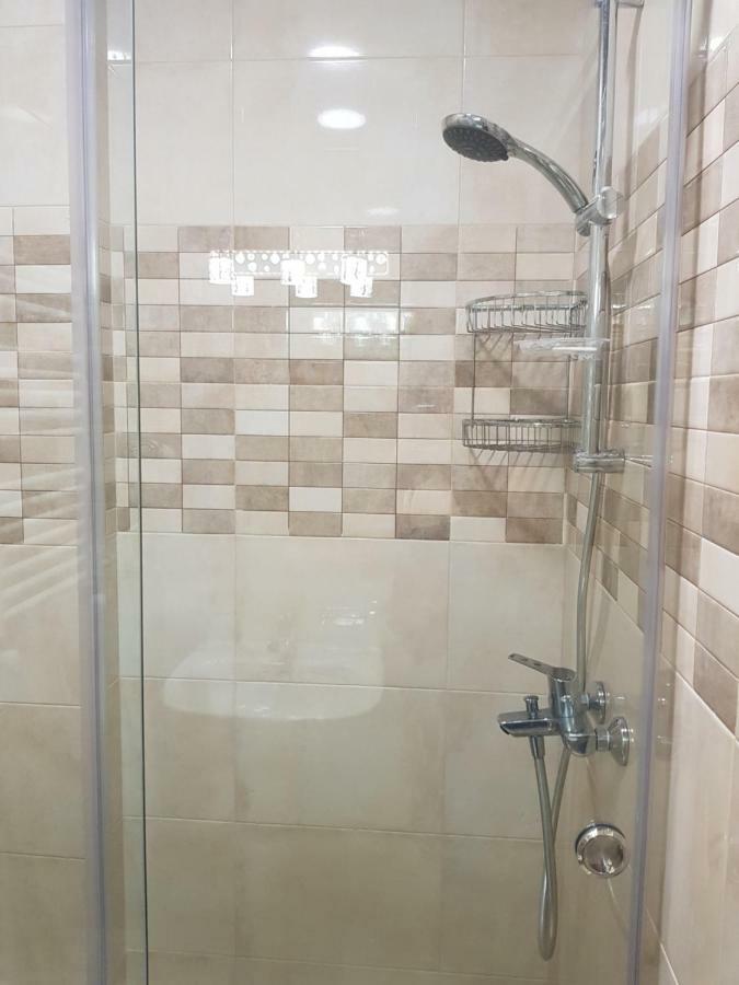 Piazza Batumi Guesthouse Екстер'єр фото