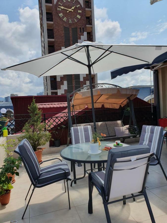 Piazza Batumi Guesthouse Екстер'єр фото